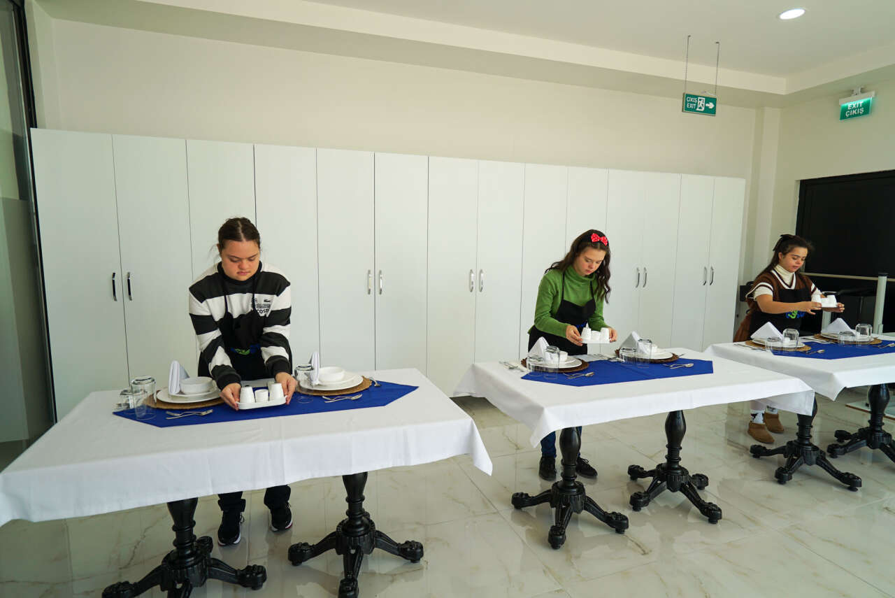 Konya’da down sendromlu bireyler için komi eğitimi başvuruları başladı 5